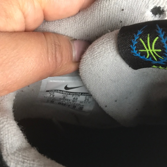 SOLD.  Nike hightops - Picture 2 of 5